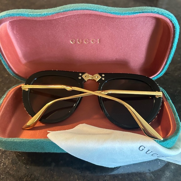 Gucci GG0307S 56mm Foldable Aviator Sunglasses in Black w.Crystals. - Picture 2 of 3
